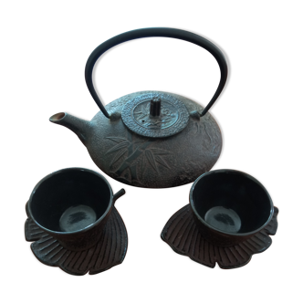 Japanese teapot cast iron cups and saucers