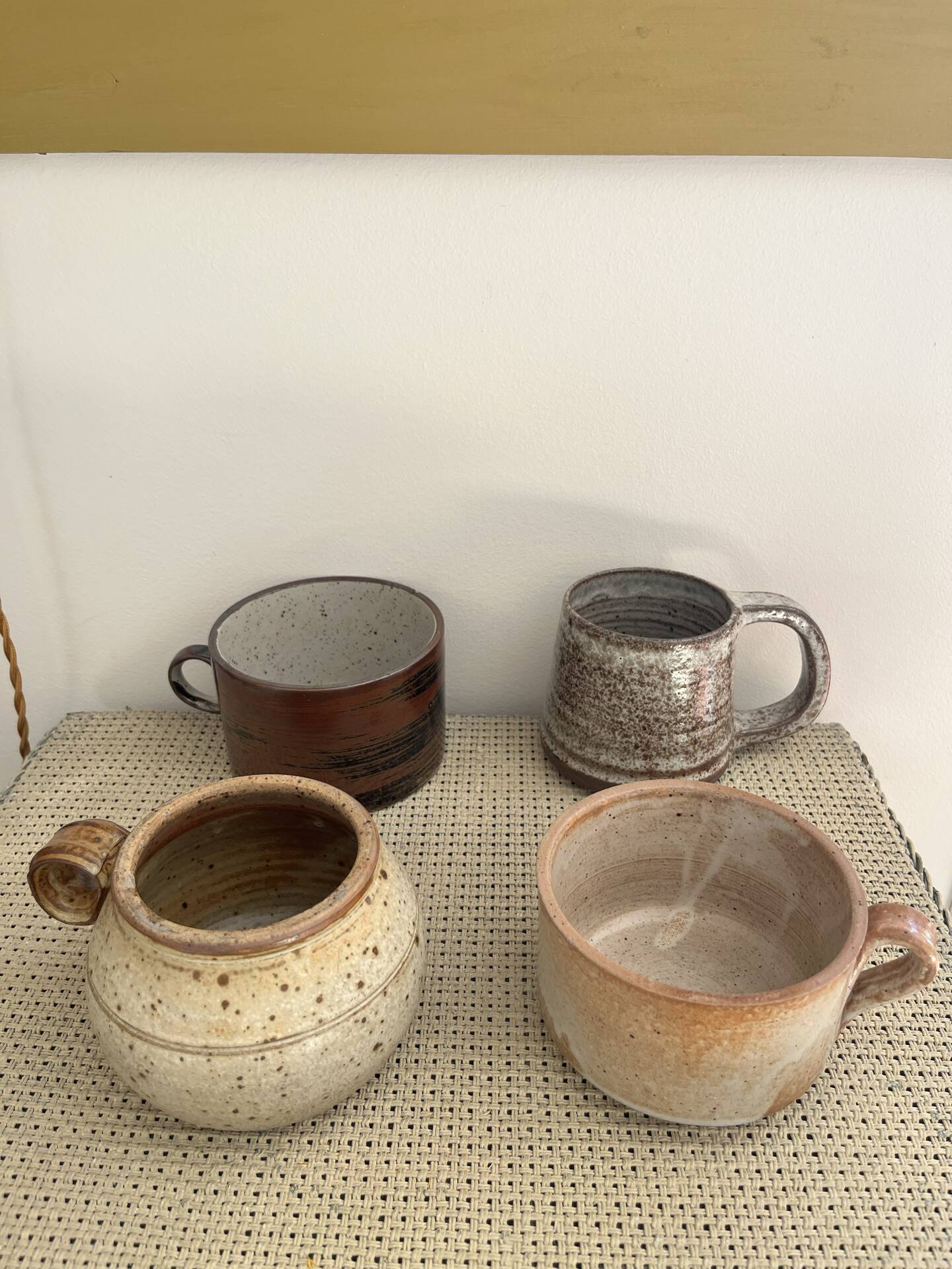 4 stoneware cups