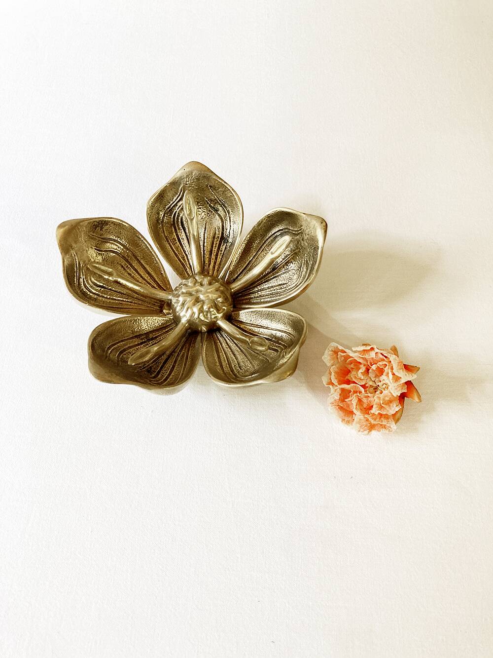 Brass flower ashtray