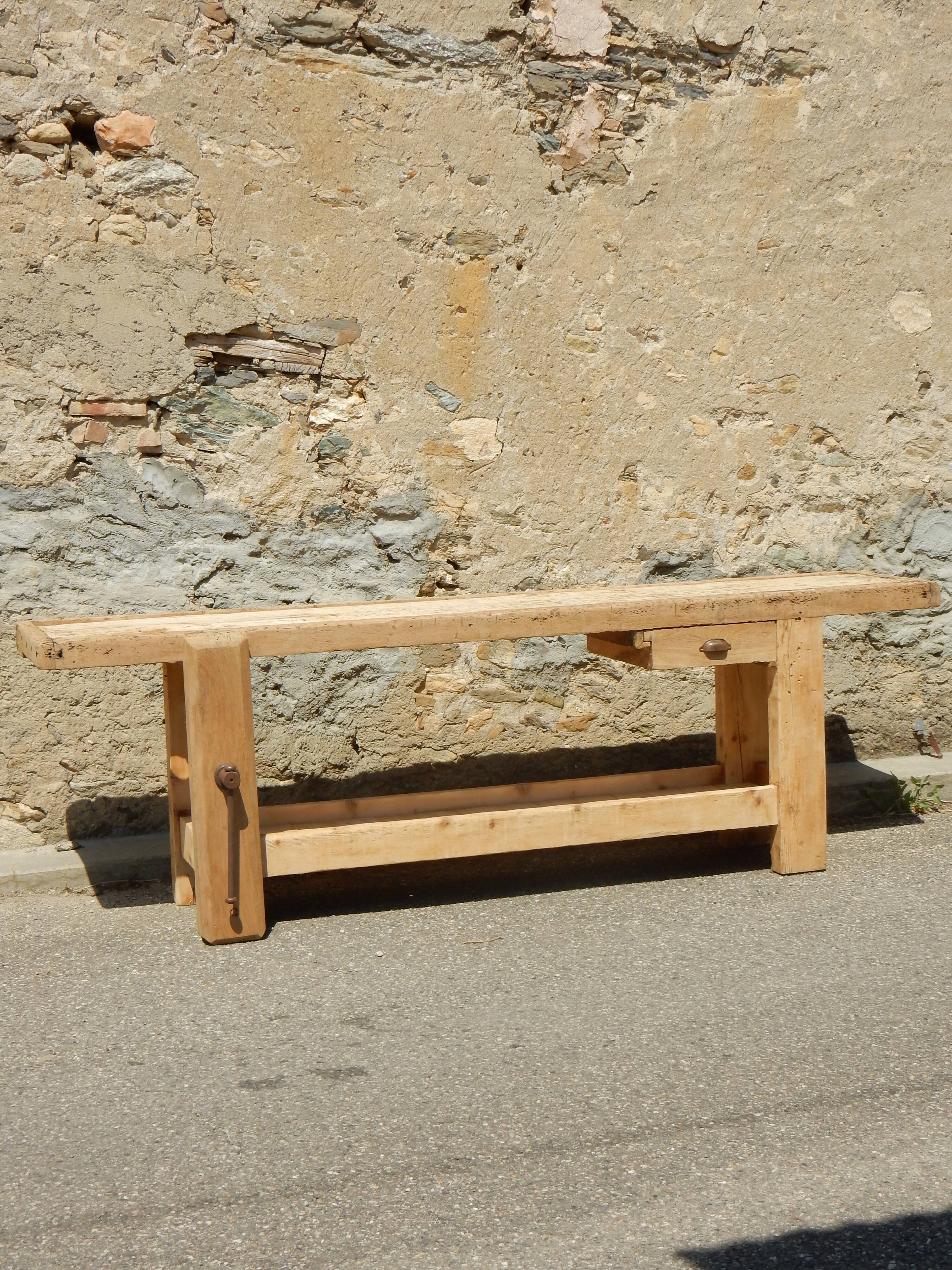 Large oak and fir carpenter's workbench - Old trade furniture