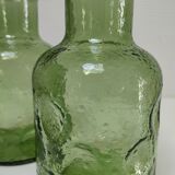 Deux vases verre moulé texturé vert années 70