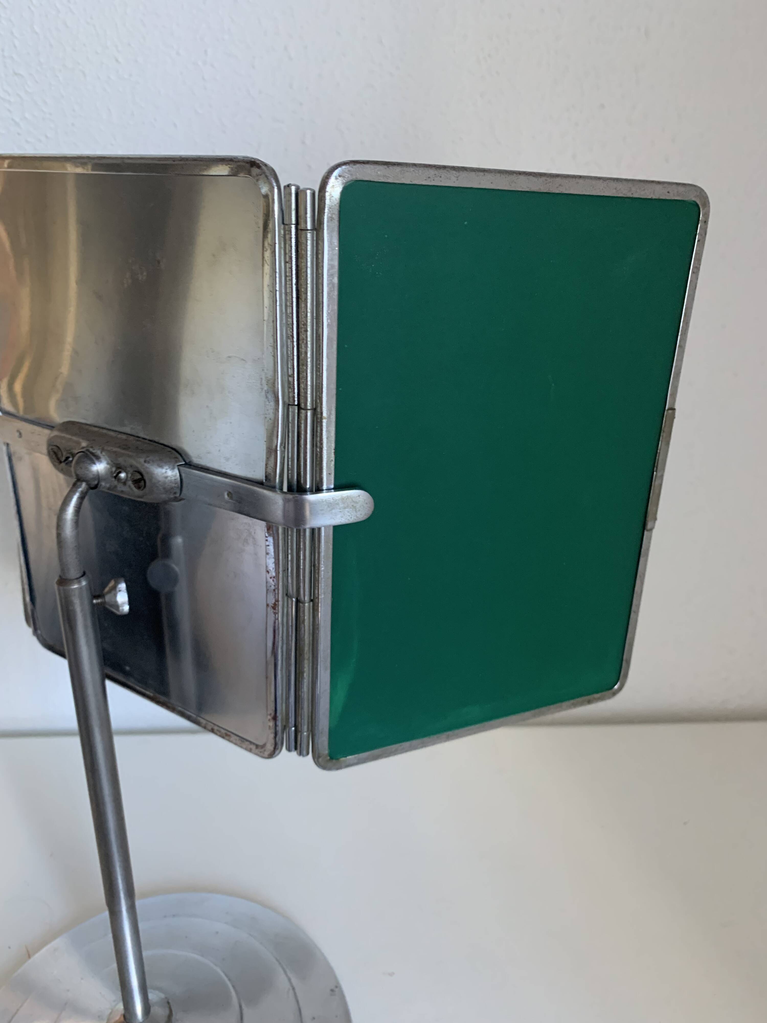 Vintage 1940 triptych barber mirror with bevelled foot - 40 x 35 cm