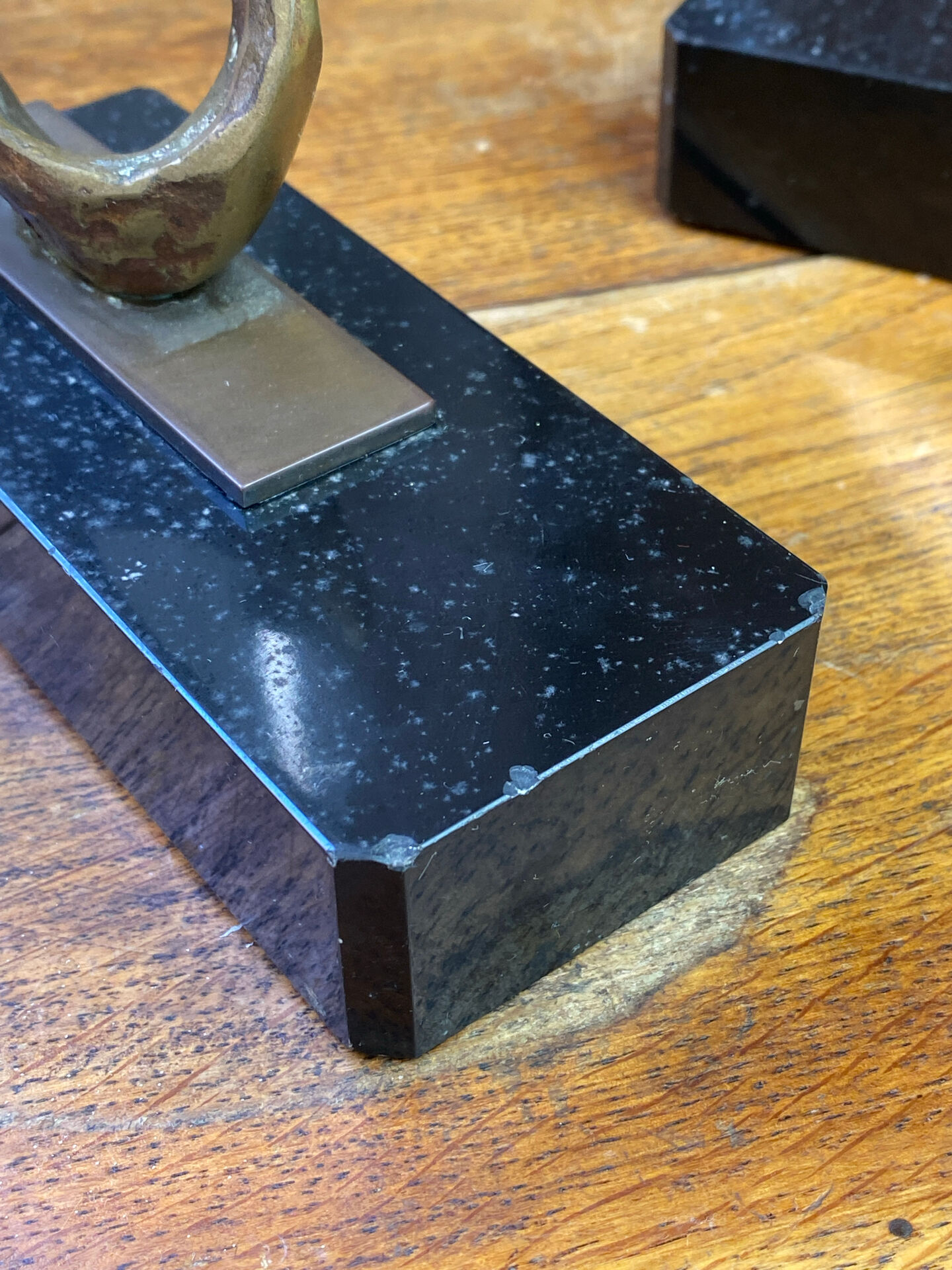 Bookends in bronze and marble