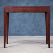 Table d'appoint avec tiroir en palissandre par Severin Hansen pour Haslev Møbelsnedkeri, années 1950.