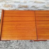 Scandinavian dressing table