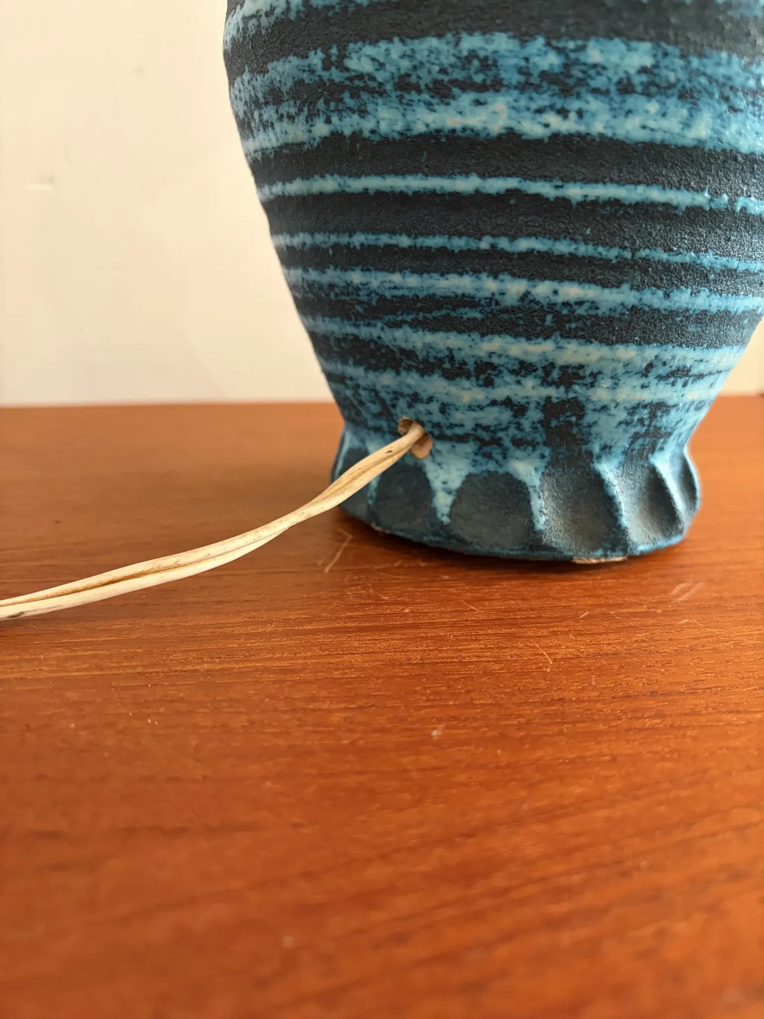 Accolay lamp in ceramic, Gaulish model