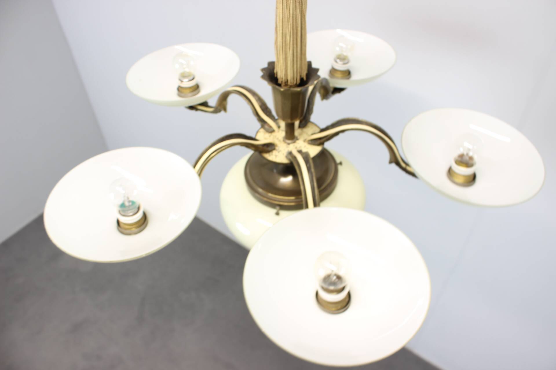 Lustre Art nouveau en laiton et verre, 1910s