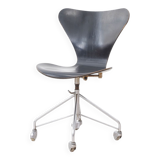 Chaise pivotante Arne Jacobsen "3117" de Fritz Hansen