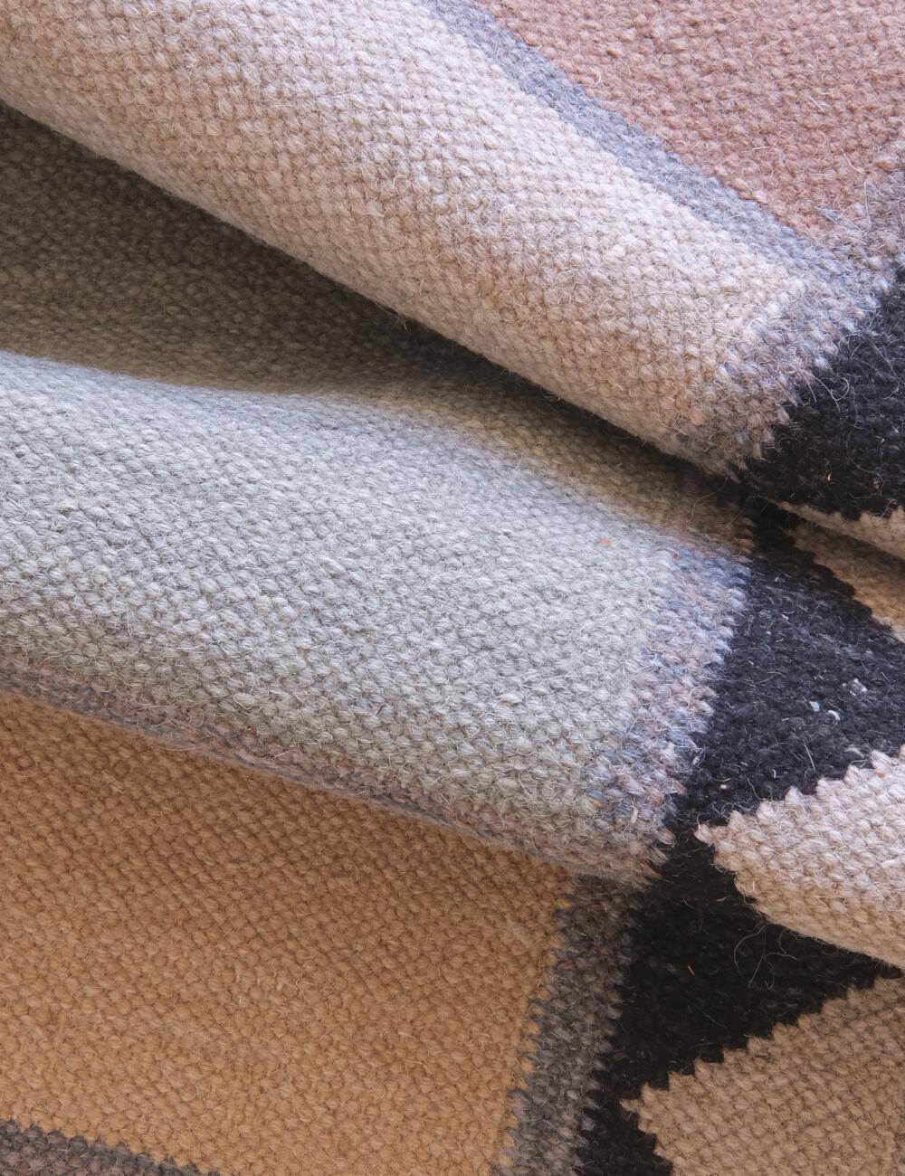 Tapis Kilim vintage à carreaux