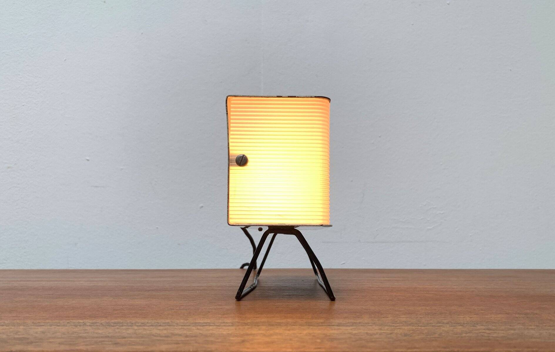 Lampe de table minimaliste tchèque des années 1960 de Pokrok.