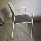 6 Akaba Kabi ergonomic chairs designed by Jorge Pensi (stackable)