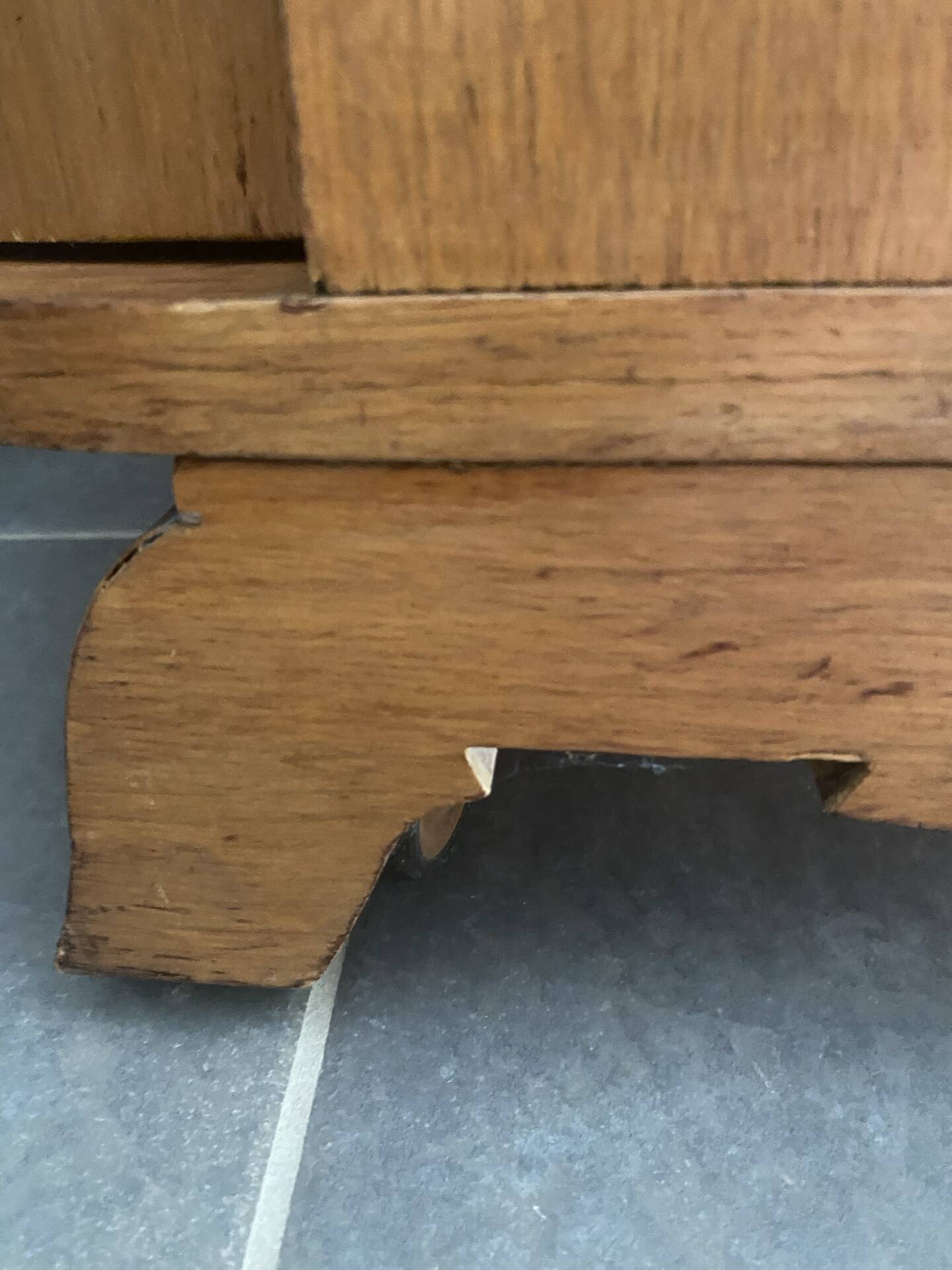 Rotating wooden bar cart from the 1950s.