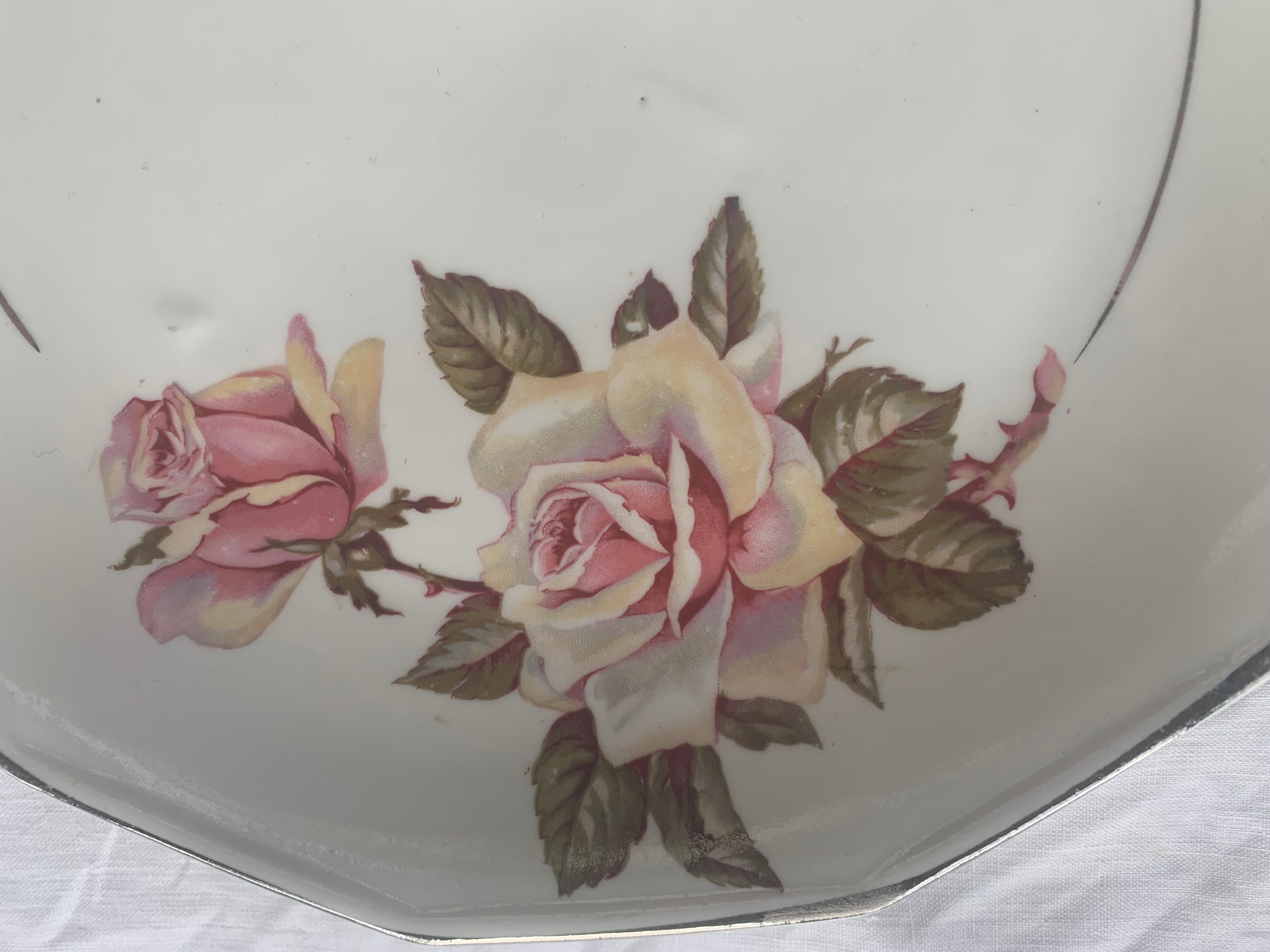 Cake dish patterns roses in art deco porcelain