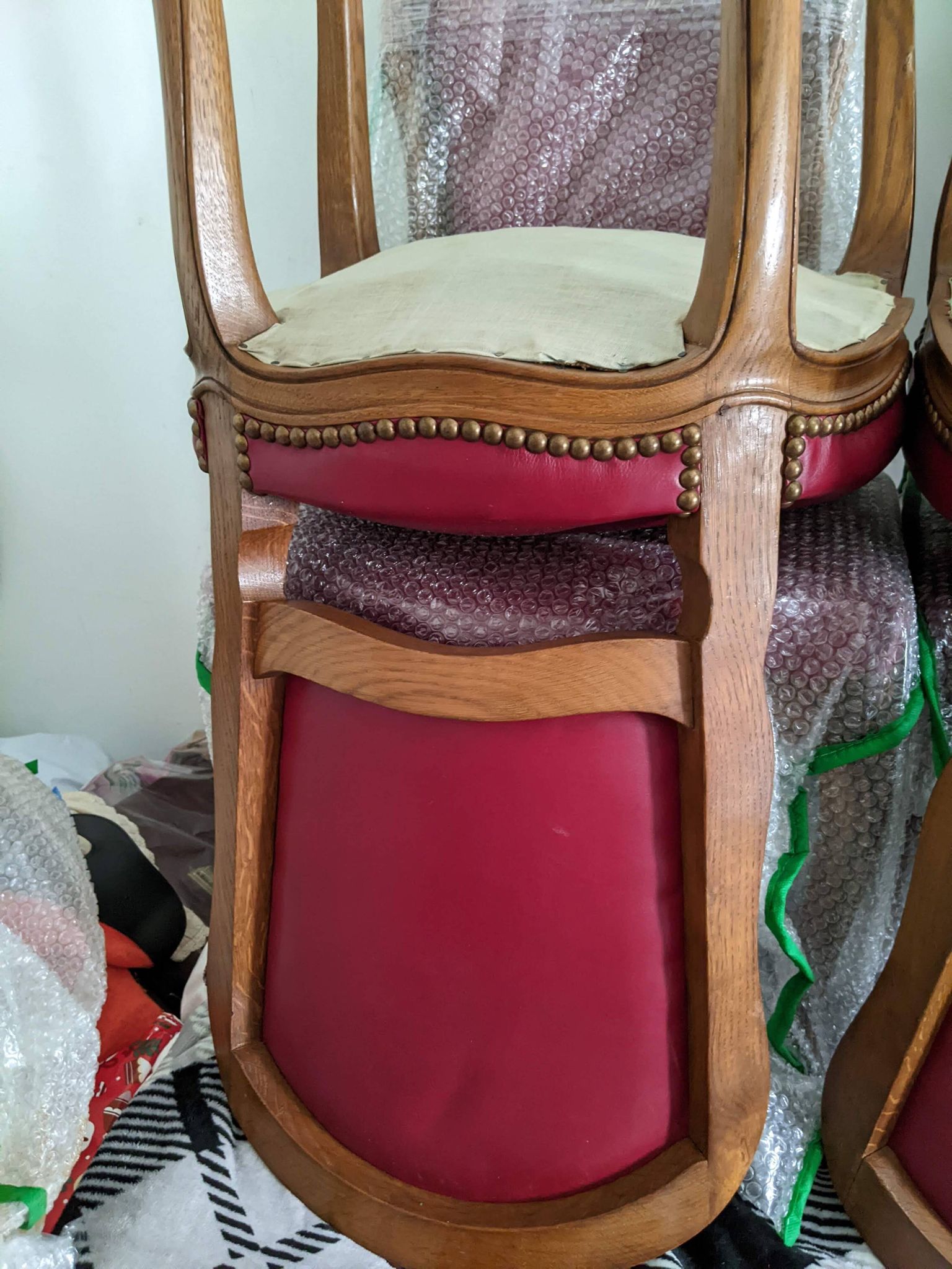 Set of Louis XV Cabriolet Chairs – Carved Wood & Bordeaux Leather
