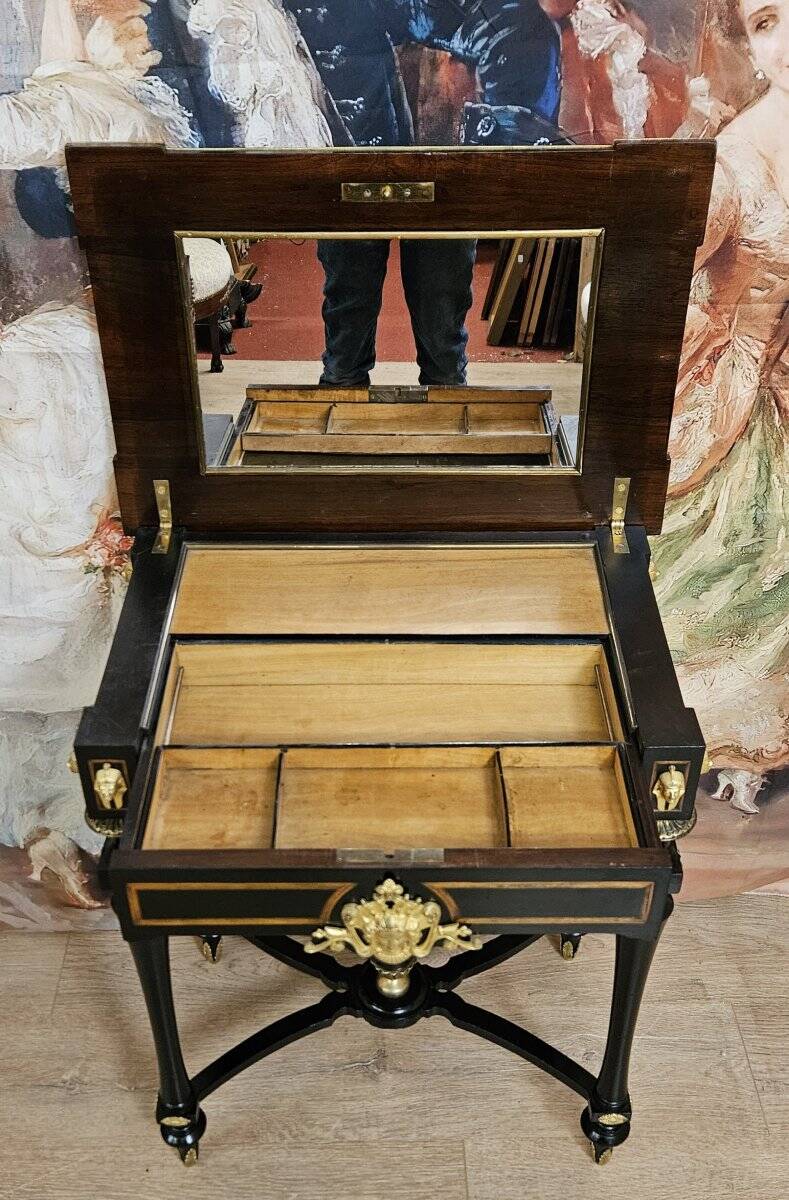 "Boulle" courtesy table from the Napoleonic III era in marquetry.