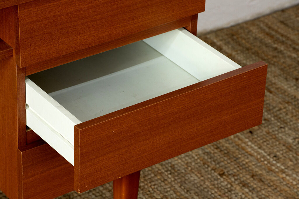 Scandinavian desk 130 cm