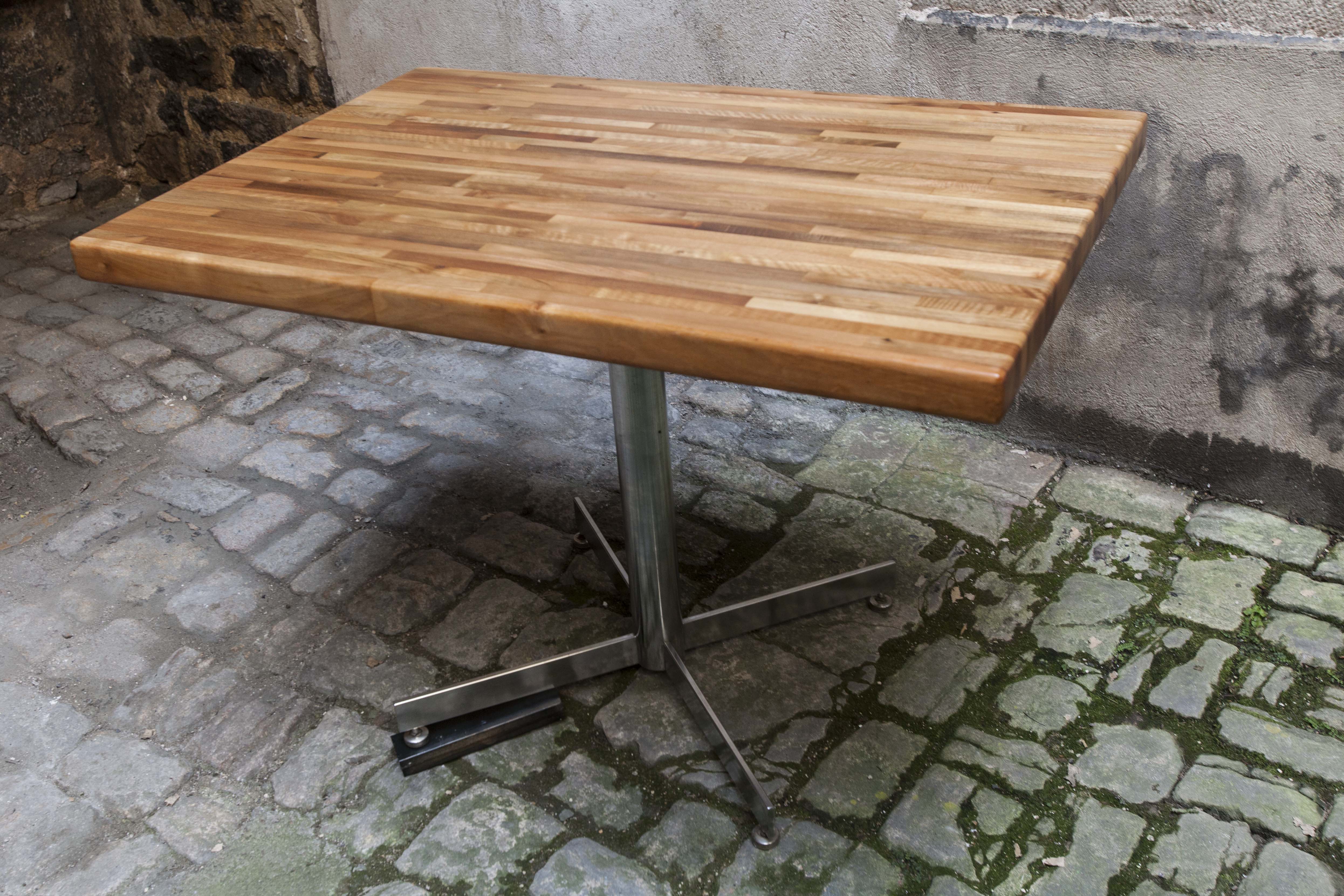 Table en noyer lamellé collé des années 60