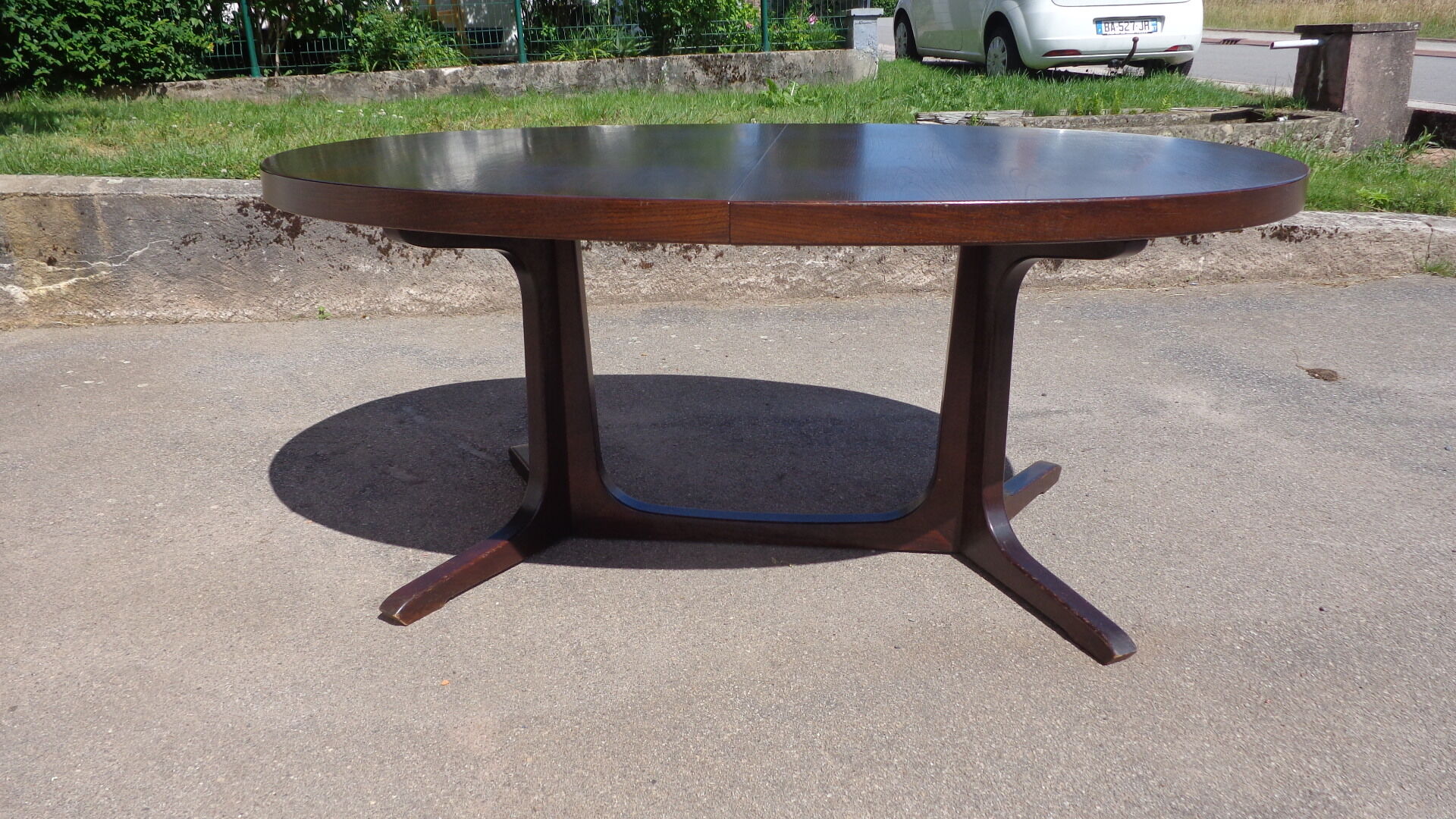 Baumann table, round or oval