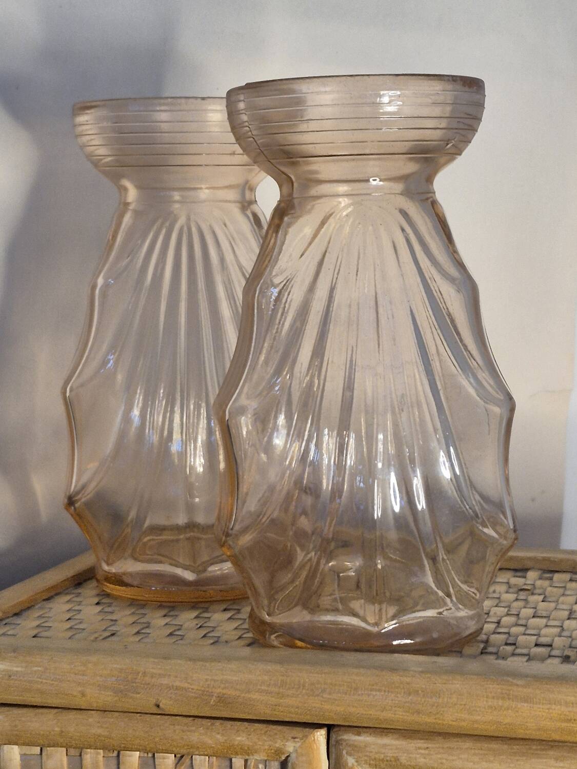 Bulb vases