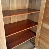 Small Parisian wardrobe "bonnetière"