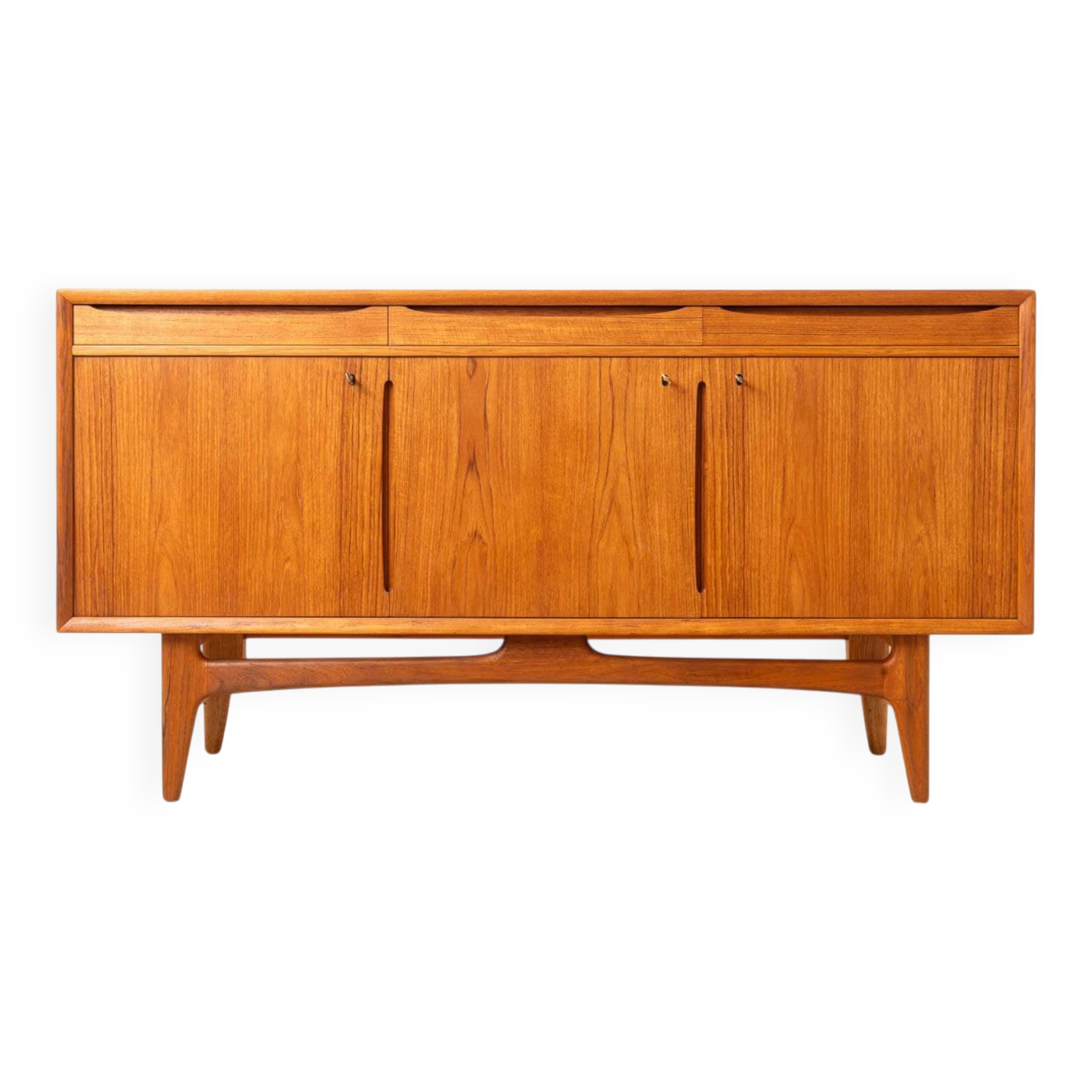 Teak buffet Bruksbo, timeless and modern Scandinavian design from the mid-century.