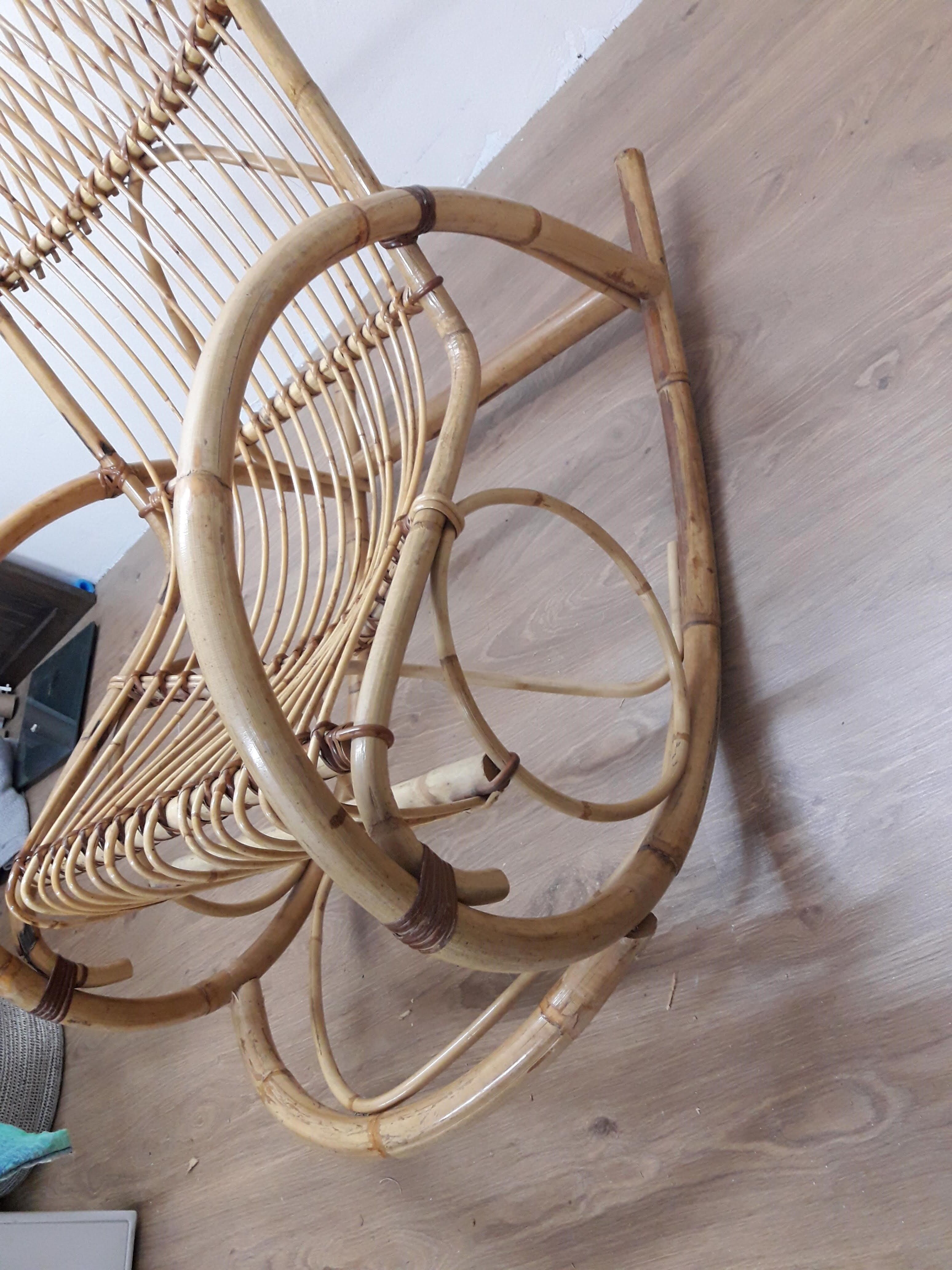 Rotin and bamboo rocking-chair