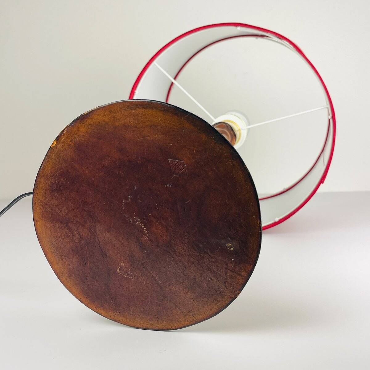 Lampe de table vintage en cuir italien, années 1950