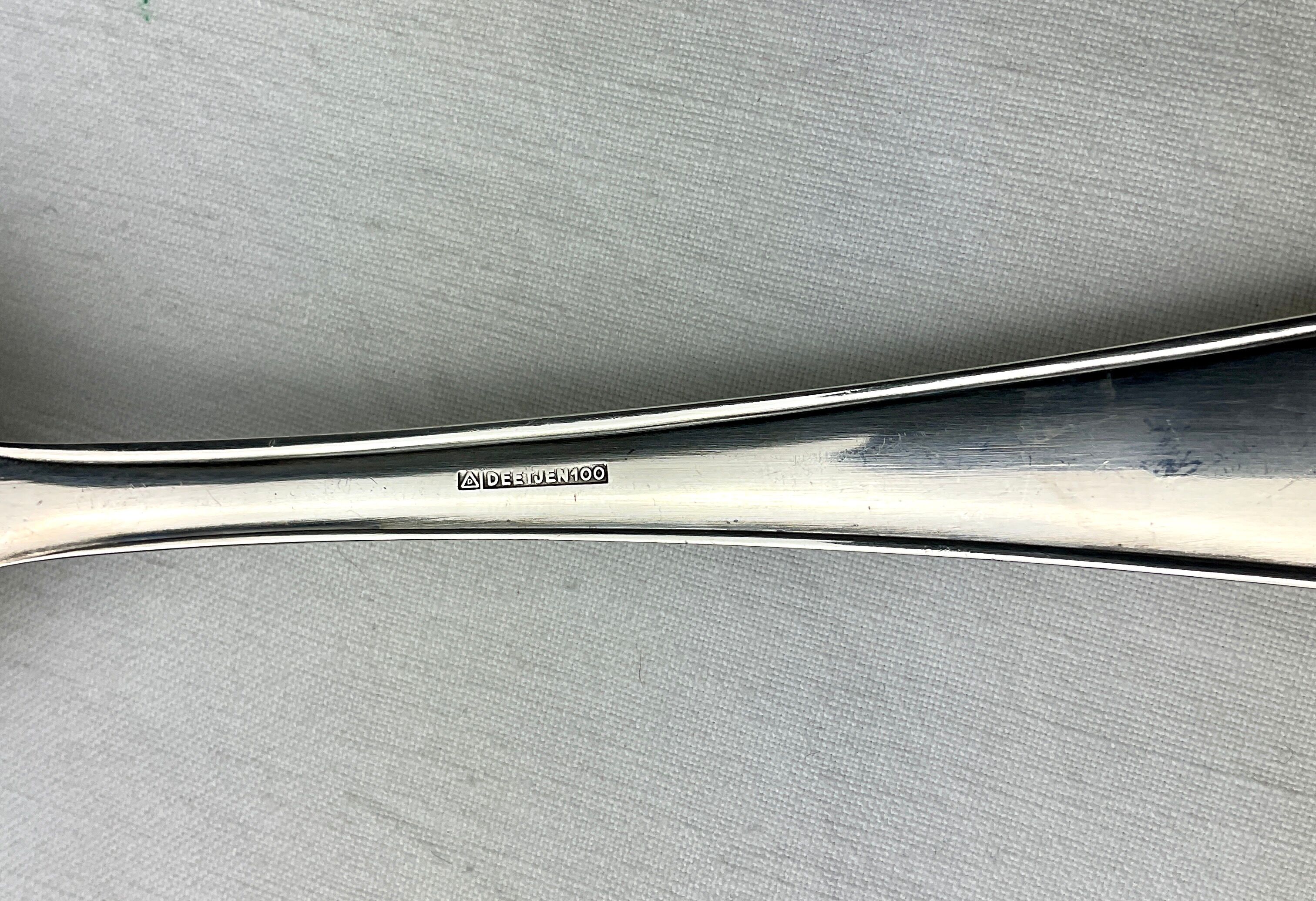 Paire de couteaux et cuillère de table argent Deetjen 100
