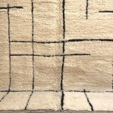 Moroccan Berber carpet Beni Ouarain Ecru with geometric black motifs 3, 04x1, 86m