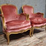Pair of cabriolet armchairs in Louis XV style – Carved wood – Pink velvet –
