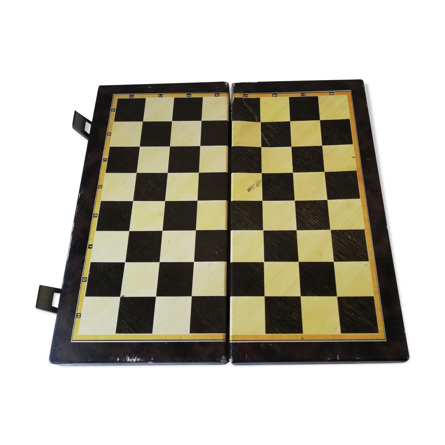 Ferriot portable chessboard