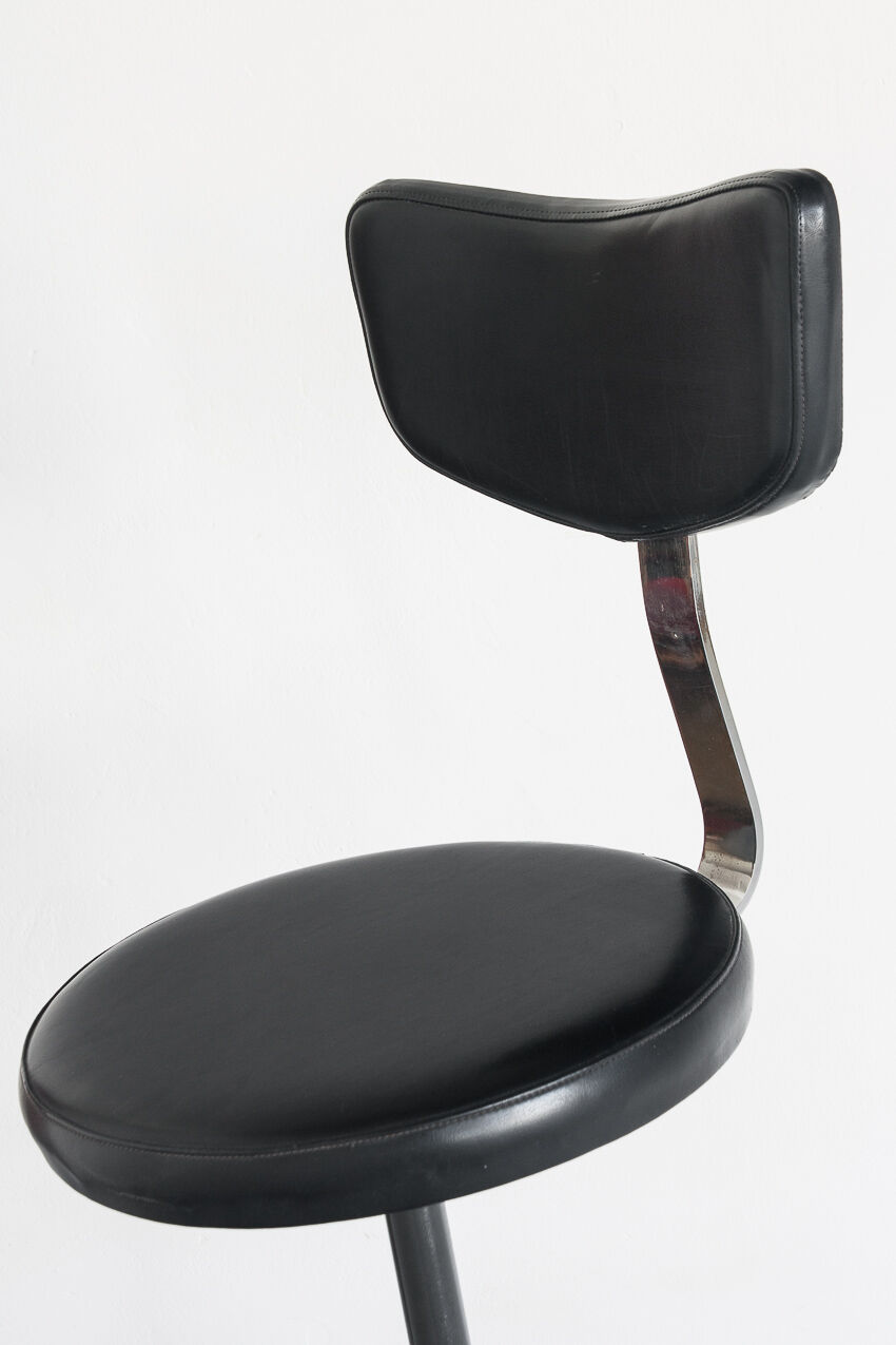 Vintage swivel workshop chair in skai and iron, Spain 1960