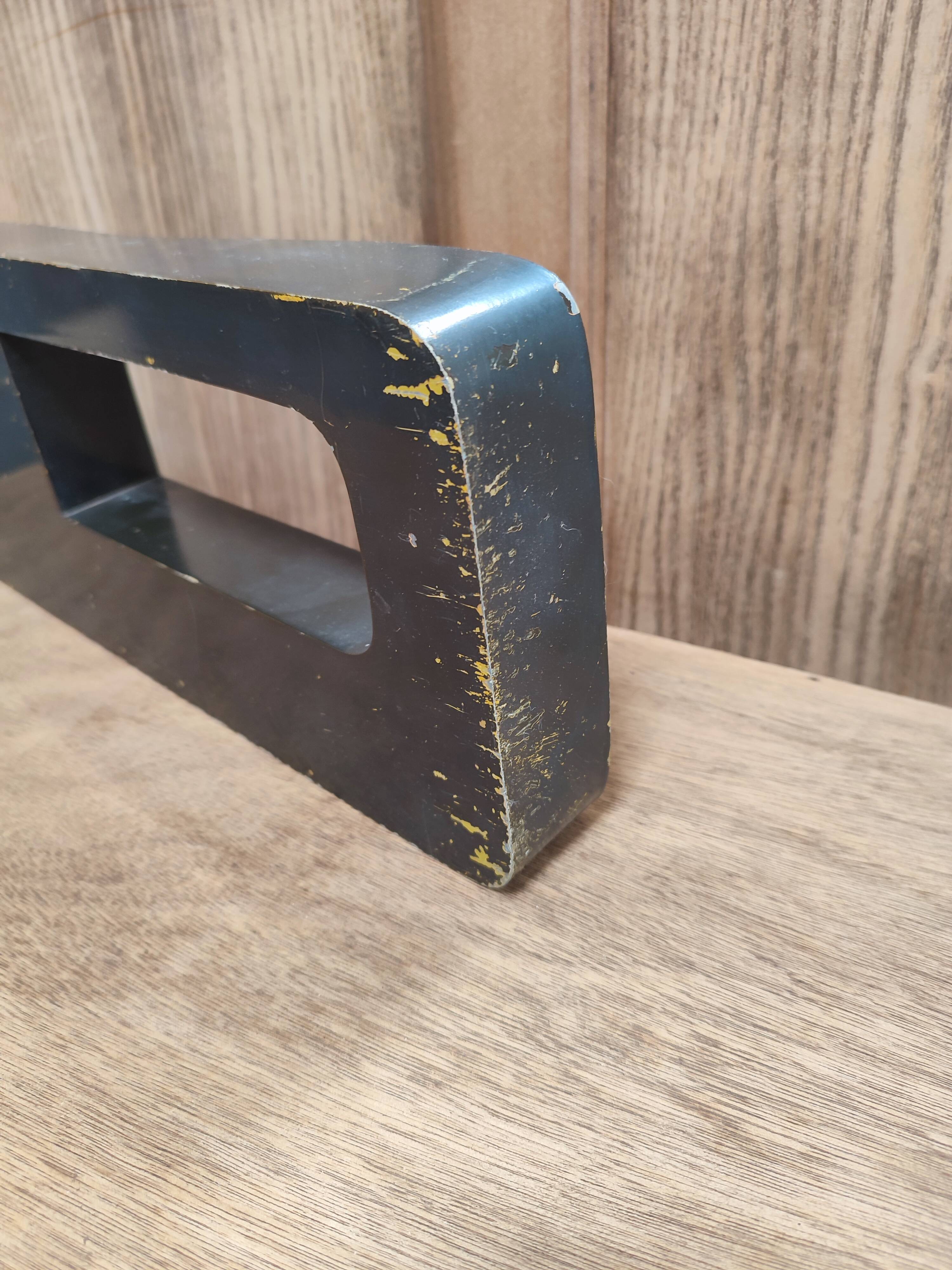 Vintage sign letter D