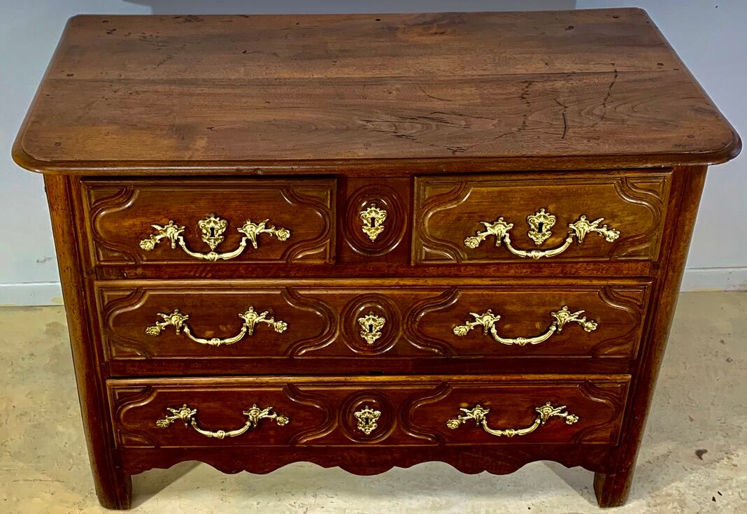 Commode louis XIV style