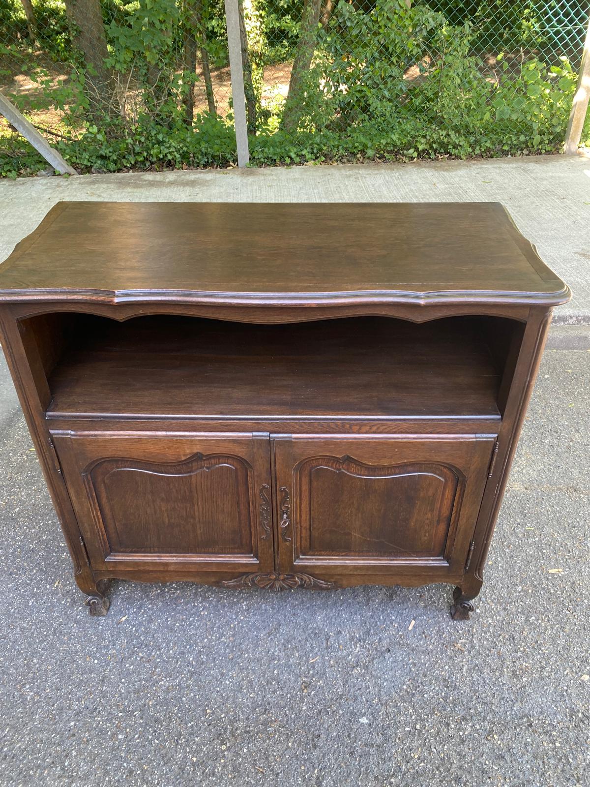 Louis XV buffet in dark oak from the 1930s.