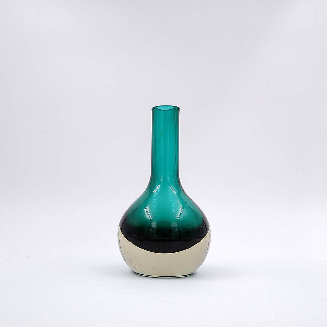 Green Kolben vase by Tamara Aladin Riihimaki for Riihimaen Lasi Oy, Finland