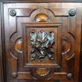 Beautiful Renaissance style sideboard in solid walnut, fully carved
