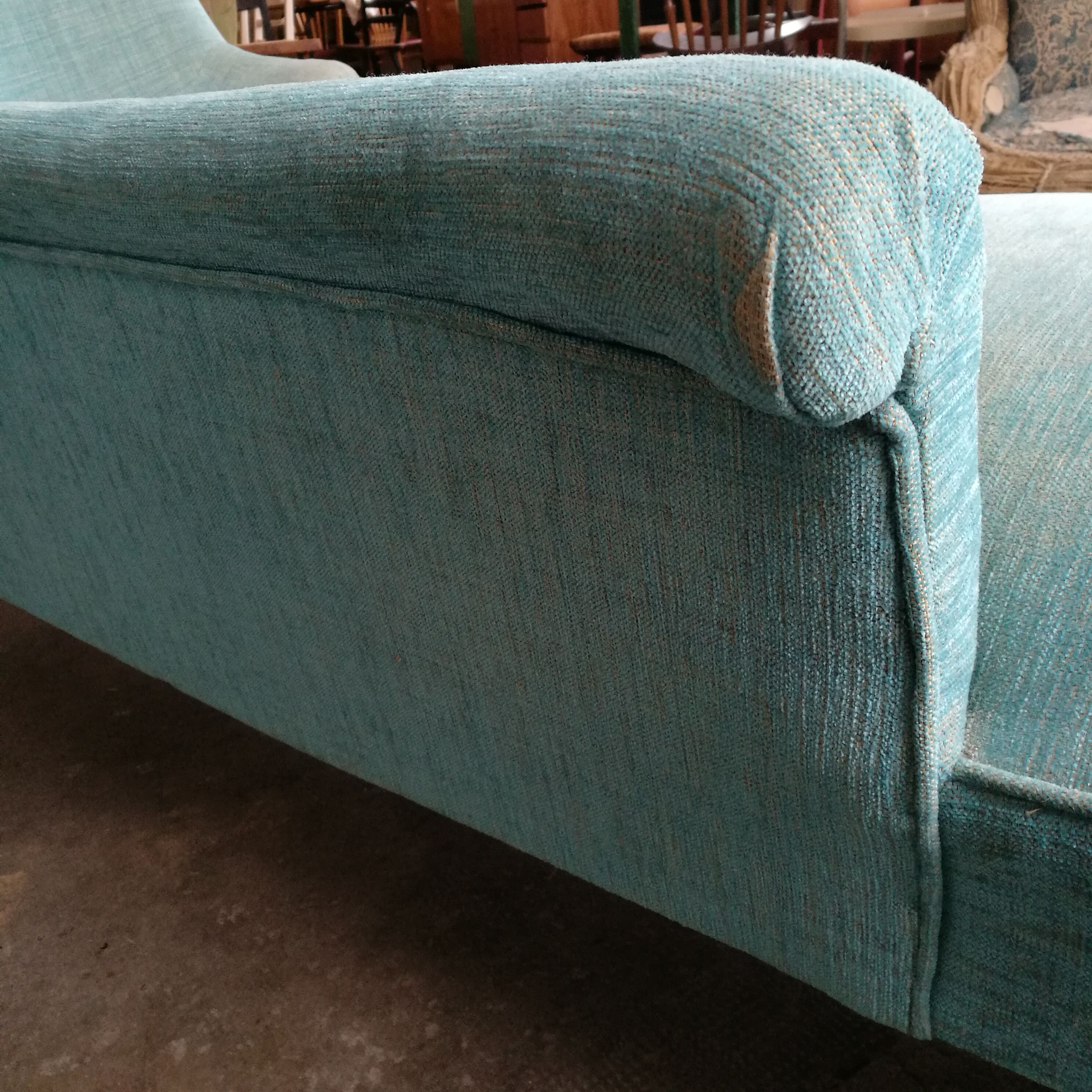 Meridian, velvet bench