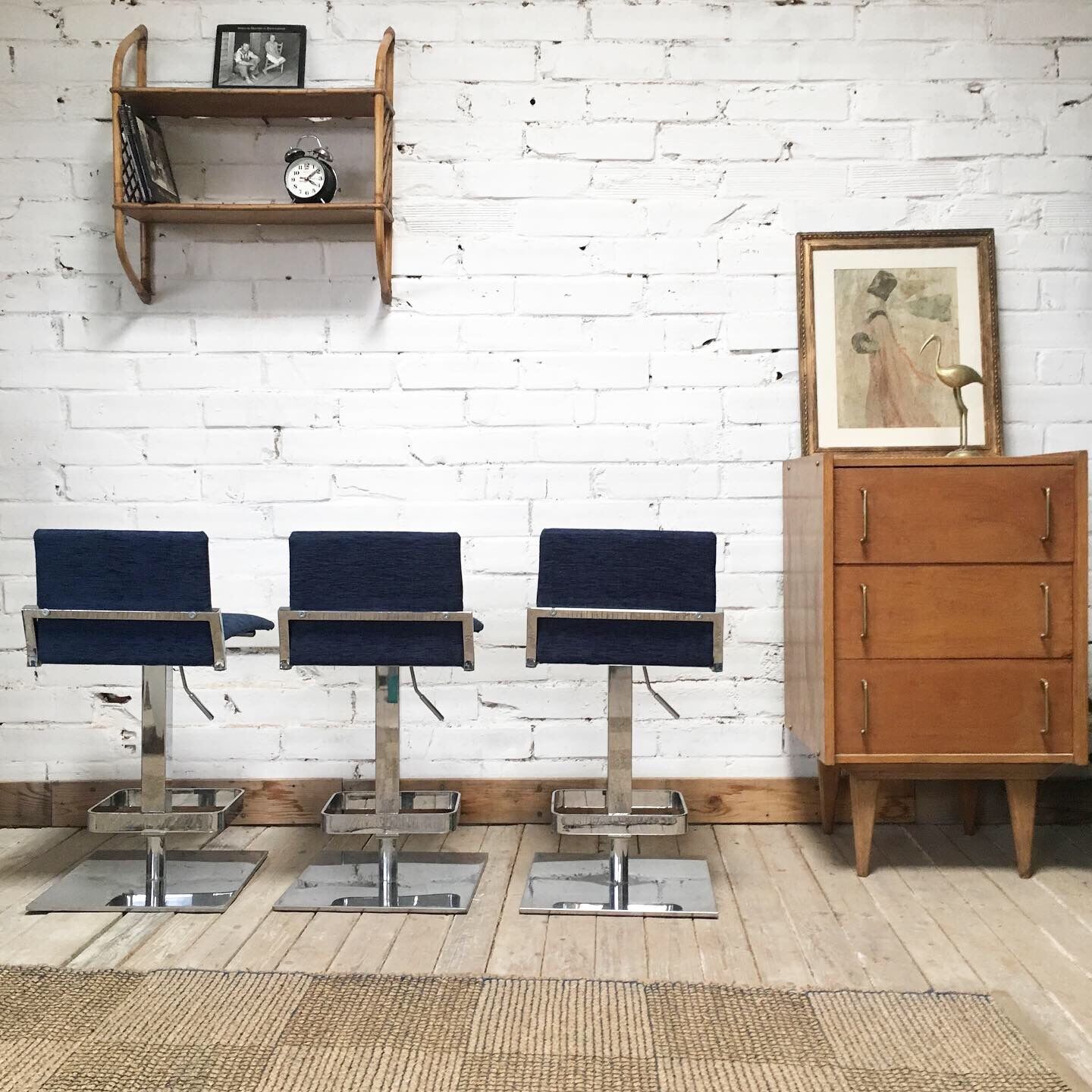 3 Bar stools in chrome metal and velvet