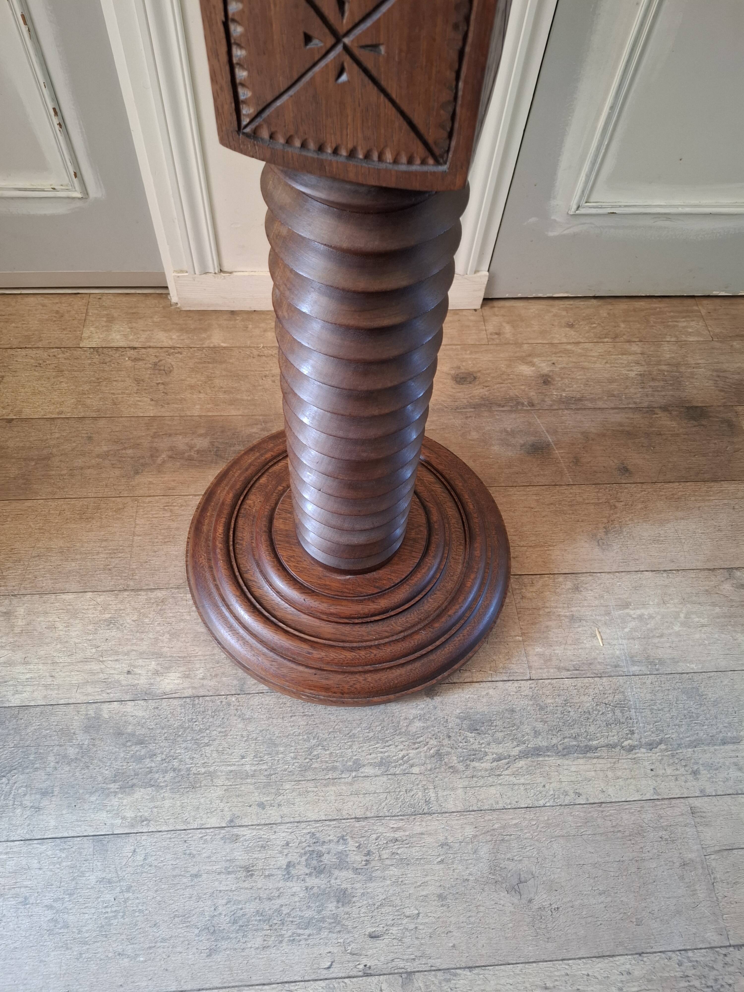 Large size press screw saddle