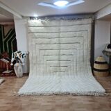 Beni Ouaren Modern White Rug with Converging Patterns 300x200 cm