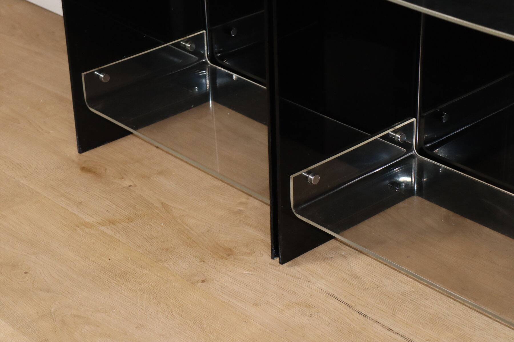 Vintage Space Age bookshelf in black and clear plexiglass – 1970