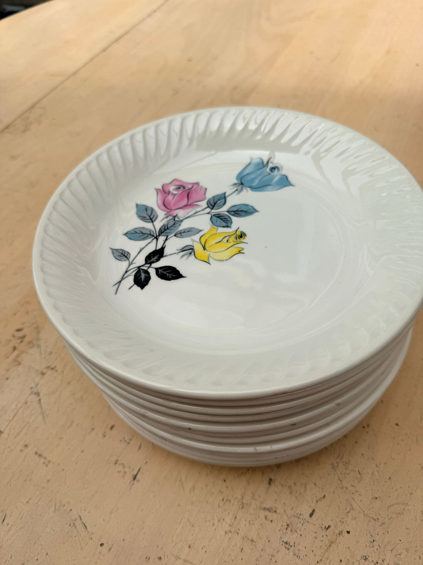 Gien Marjolaine crockery