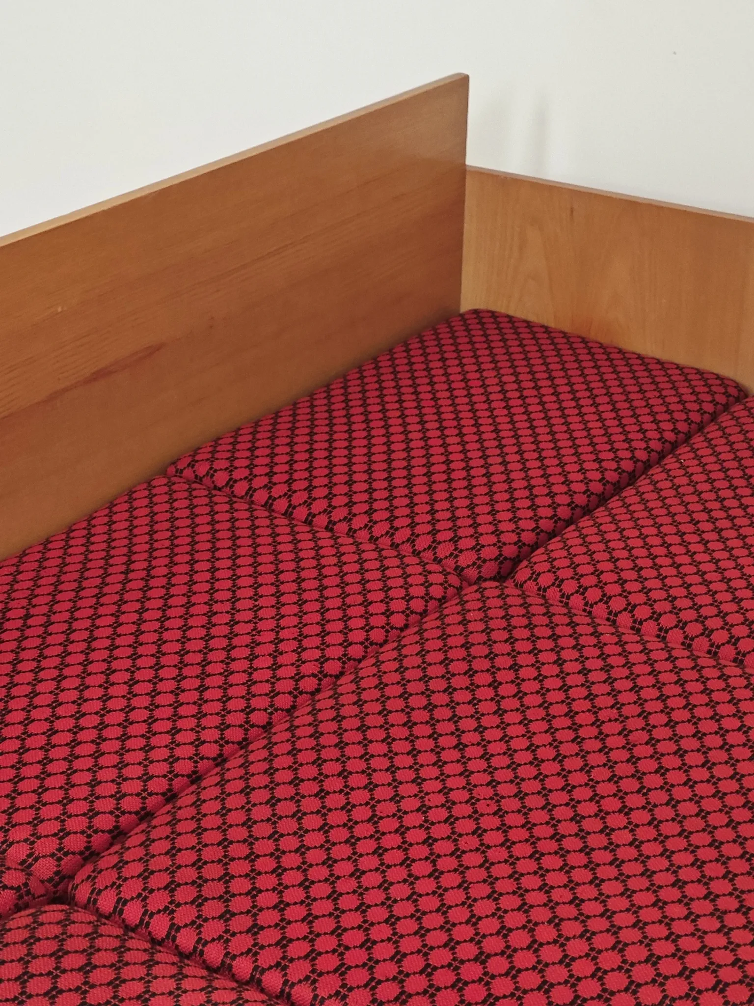 Folding bench Daybed sofa red and black fabric Libena Ex Teh
