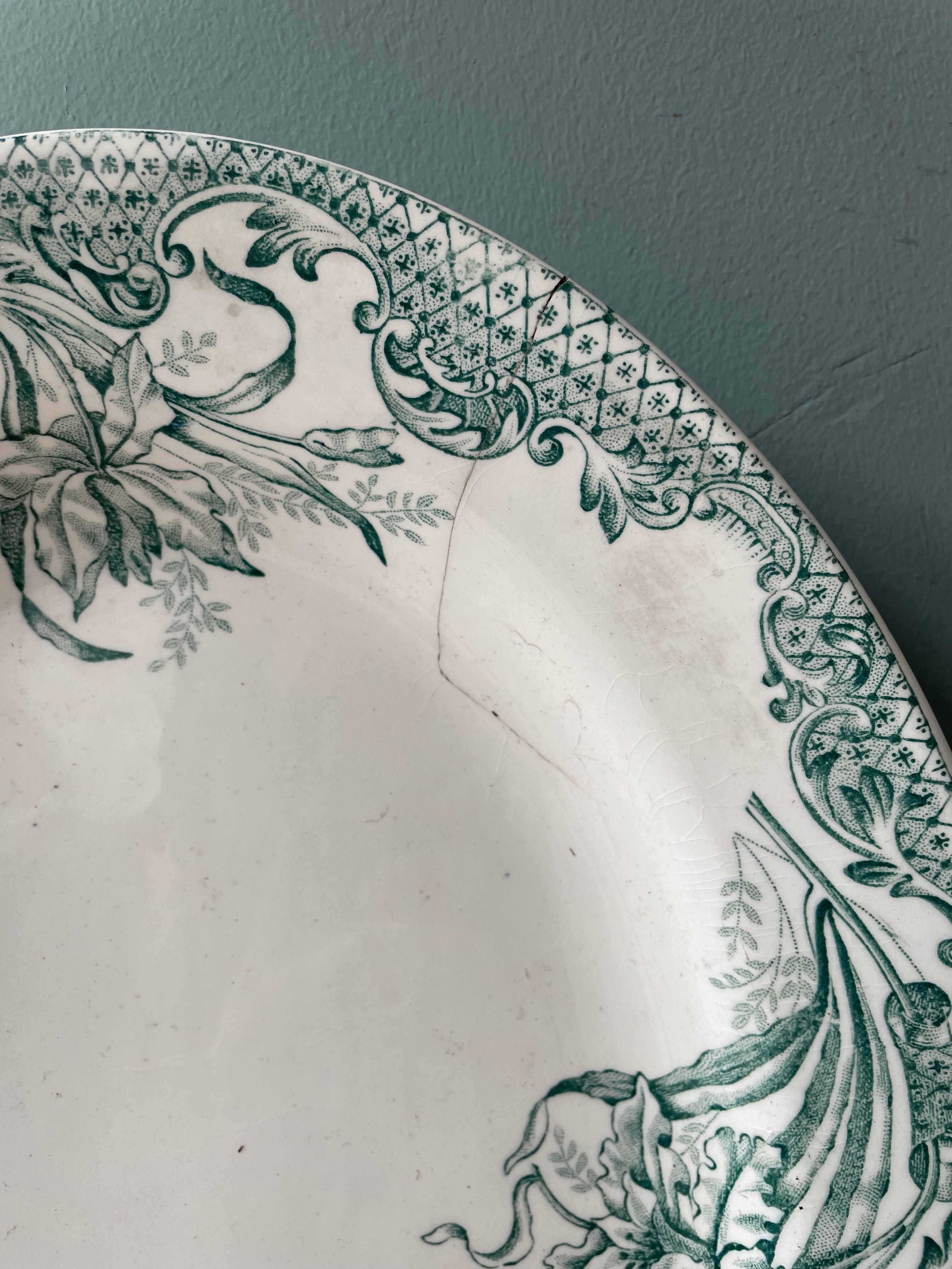 Ancient dish 1900 Iron Land