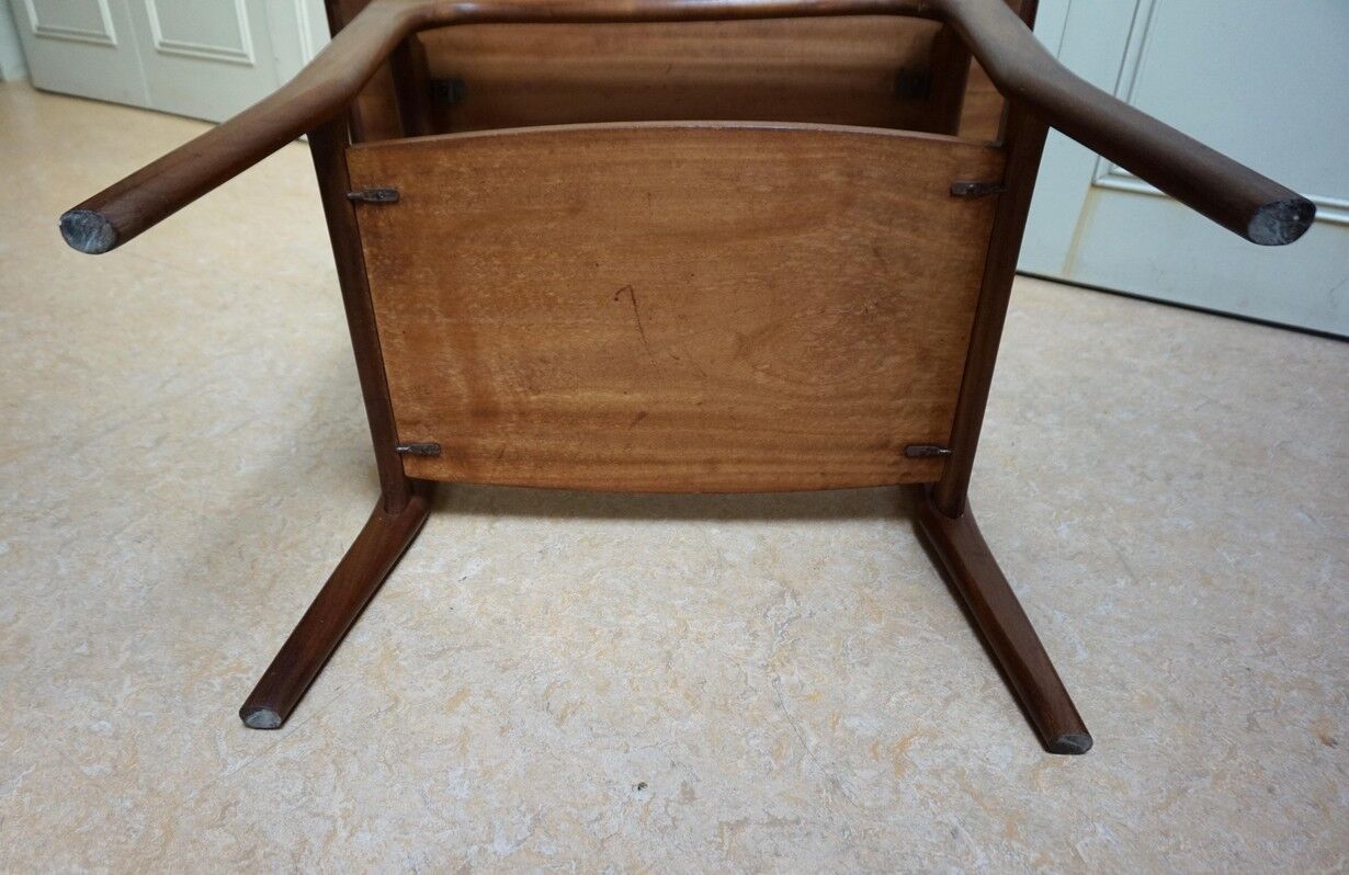 Table d’appoint par Louis Van Teeffelen pour Wébé