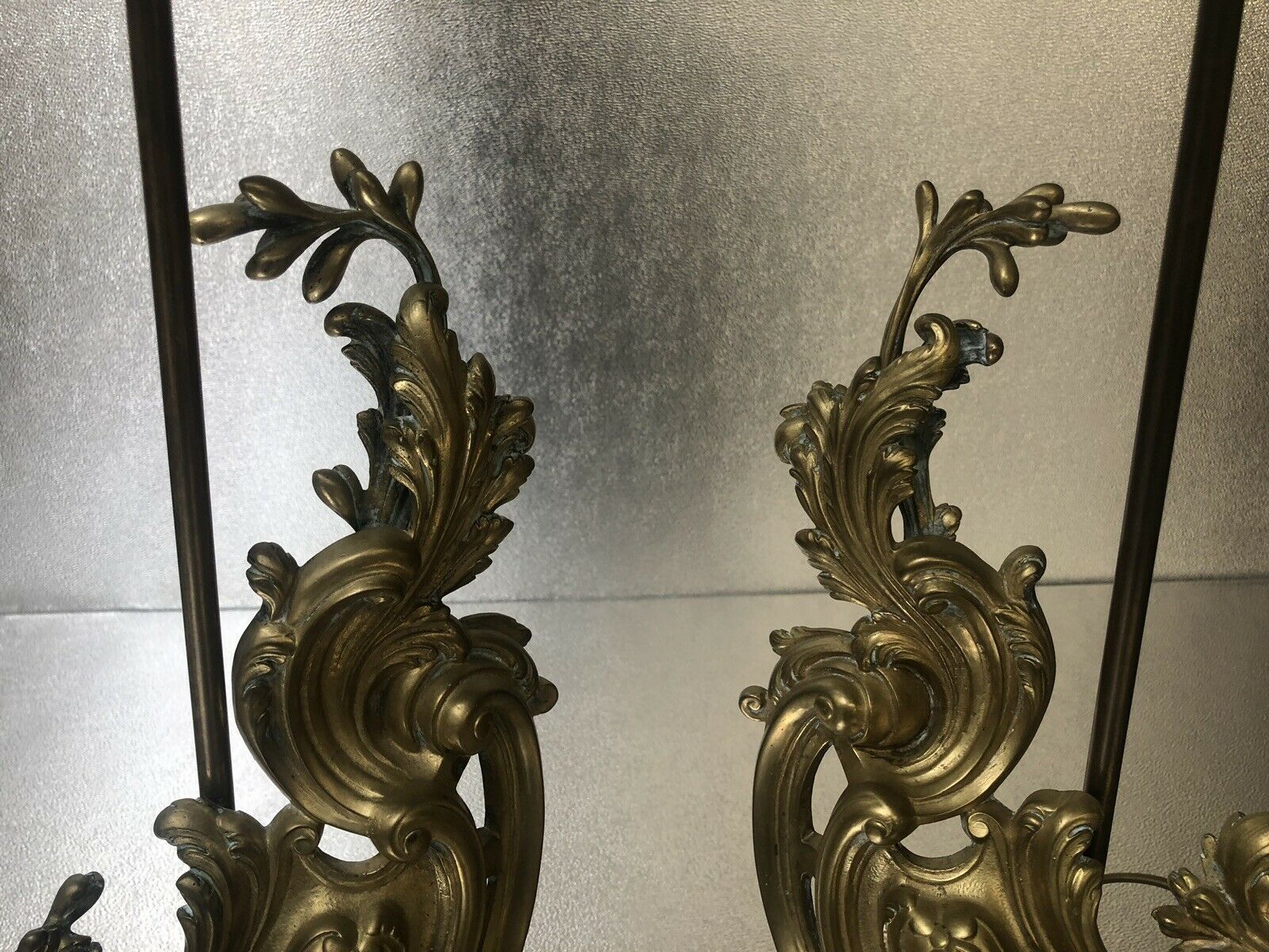 Paire lampe XlXème, devant de cheminée bronze rocaille style Louis XV