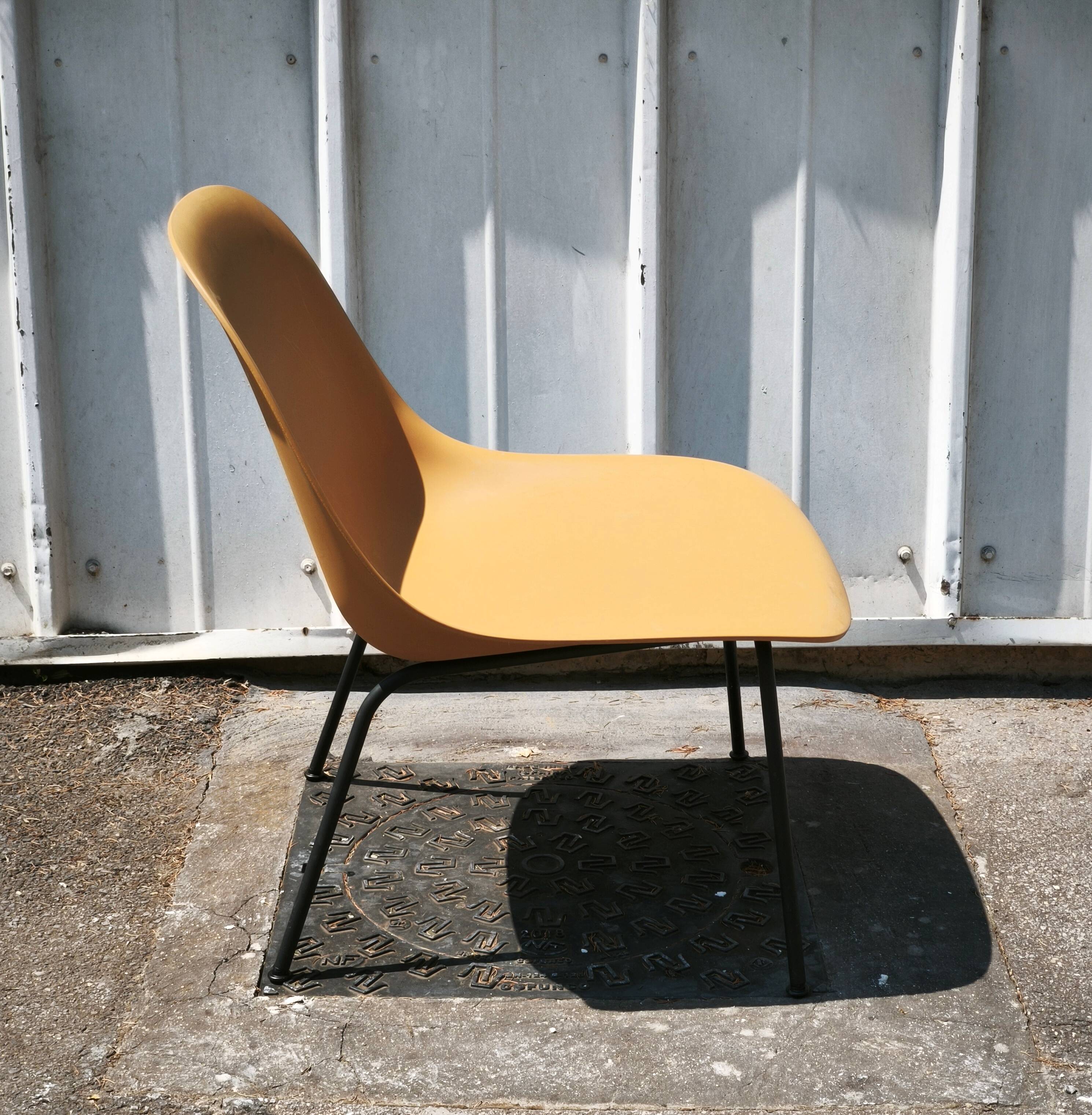 Pair of Fiber Lounge armchairs, Muuto