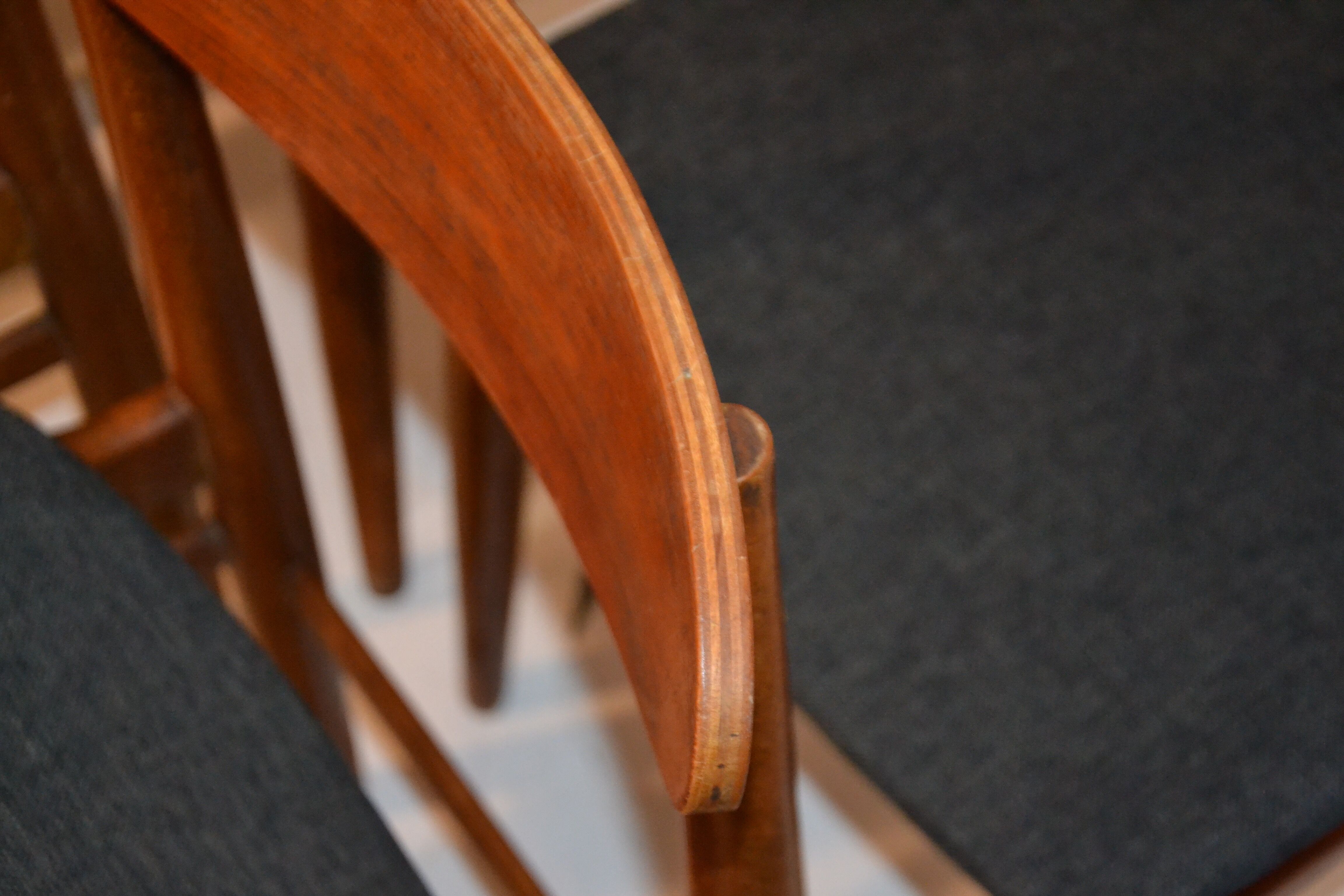 Set of 4 chairs Scandinavian retapissees