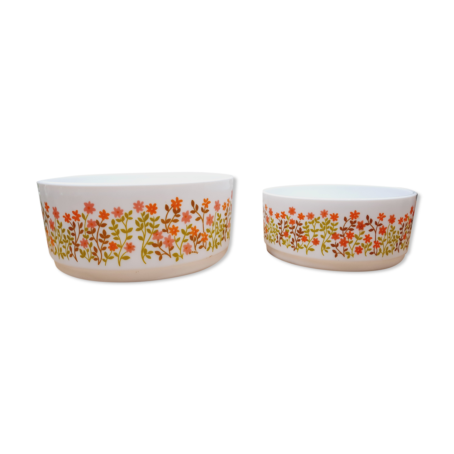 Lot 2 salad bowls Arcopal small flowers